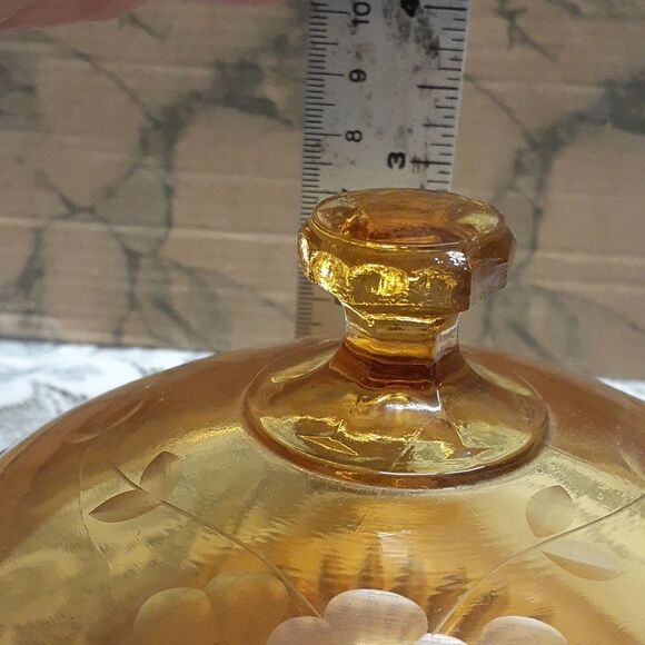 vintage jeanette candy dish amber glass with etched grape vine on lid. - Picture 8 of 9